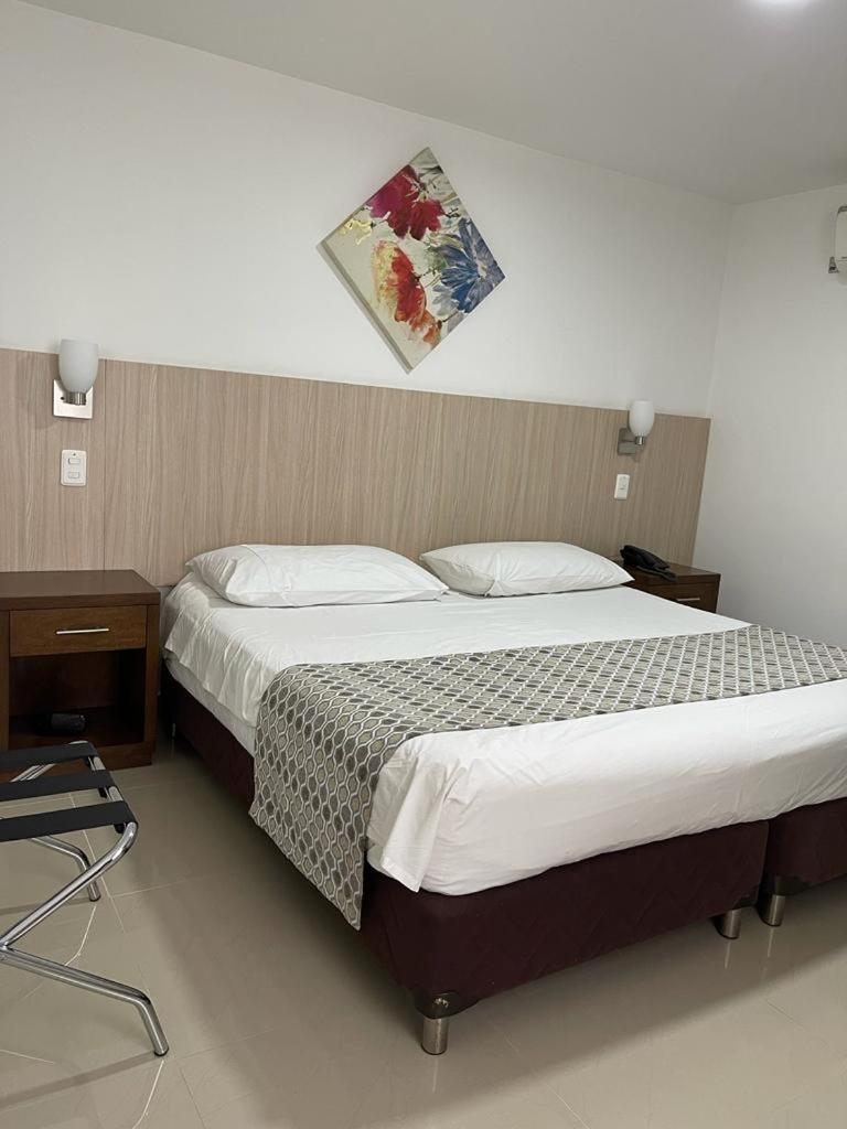 Hotel Juan Maria Tuluá Eksteriør bilde