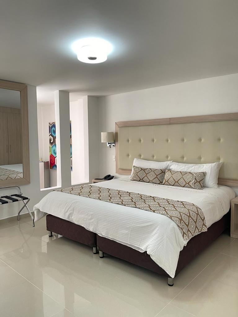 Hotel Juan Maria Tuluá Eksteriør bilde